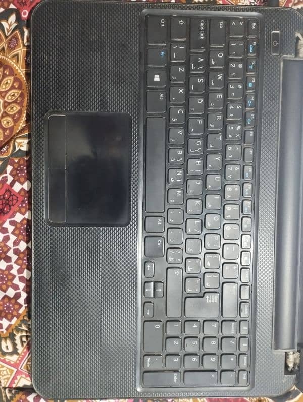 Dell 19" Laptop | Core i3 | 4GB RAM | 500GB HDD | Windows 8.1 10