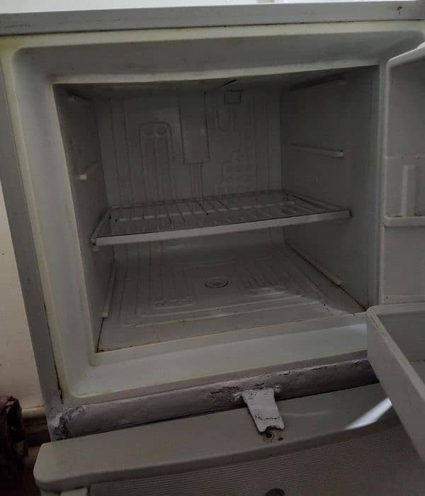 Dawlance Refrigerator 3