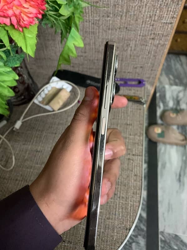 infinix hot 40 pro 1