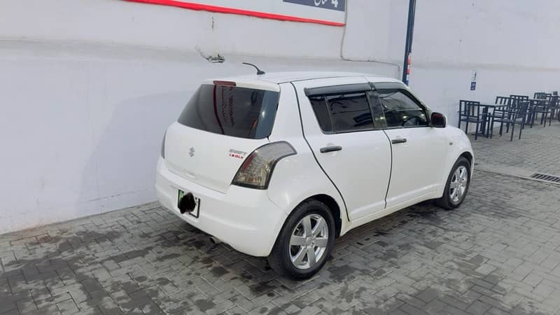 Suzuki Swift 2012 1