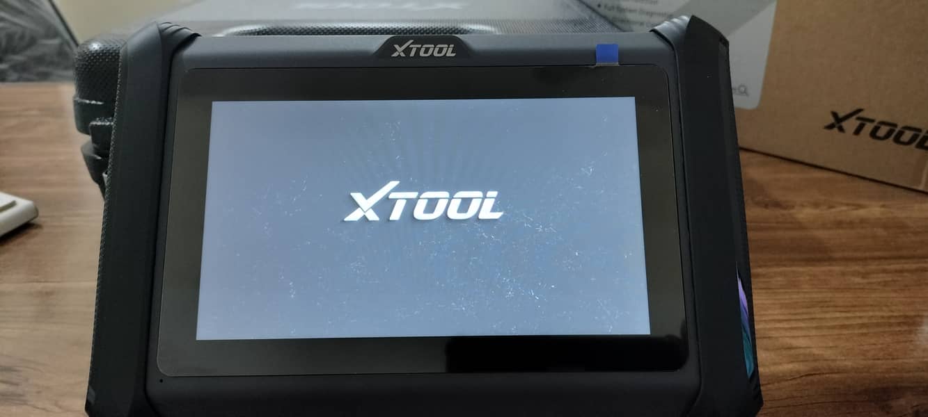 XTool Lounch Vehical Scanner 4