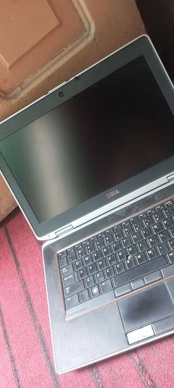 Dell laptop core i5 2nd gen 9