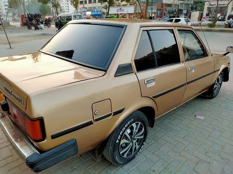 Toyota Corolla 1982 Dx Saloon Old is gold 5