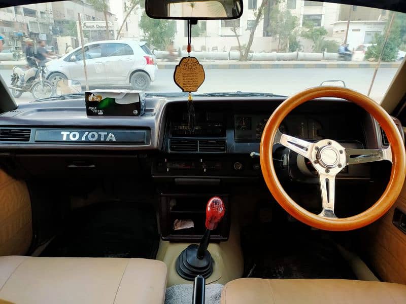 Toyota Corolla 1982 Dx Saloon Old is gold 11