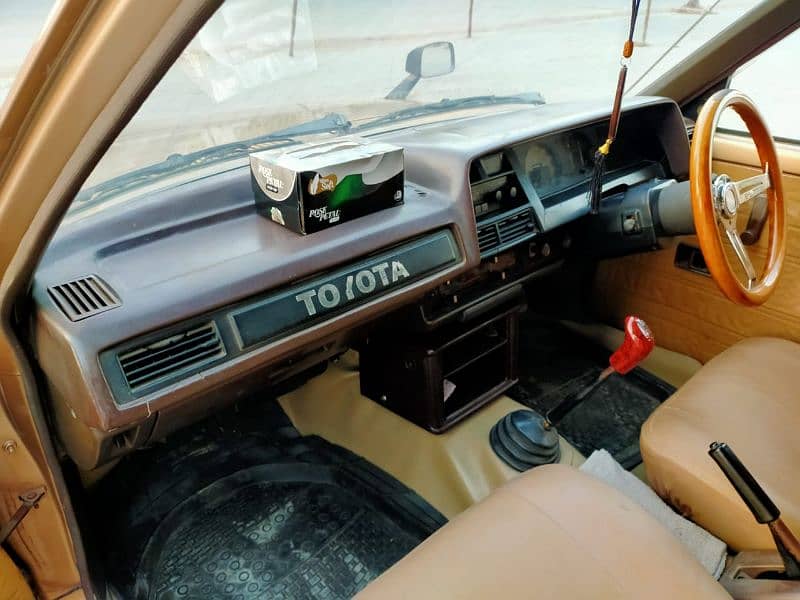 Toyota Corolla 1982 Dx Saloon Old is gold 15