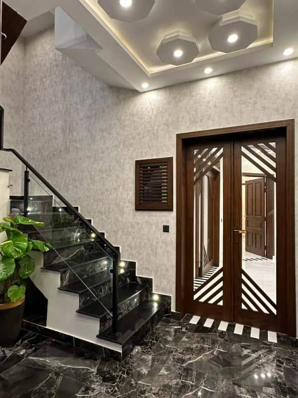 10 Marla Brand New Luxury Upper Portion For Rent In Shaheen BLOCK Bahria Town Lahore 2