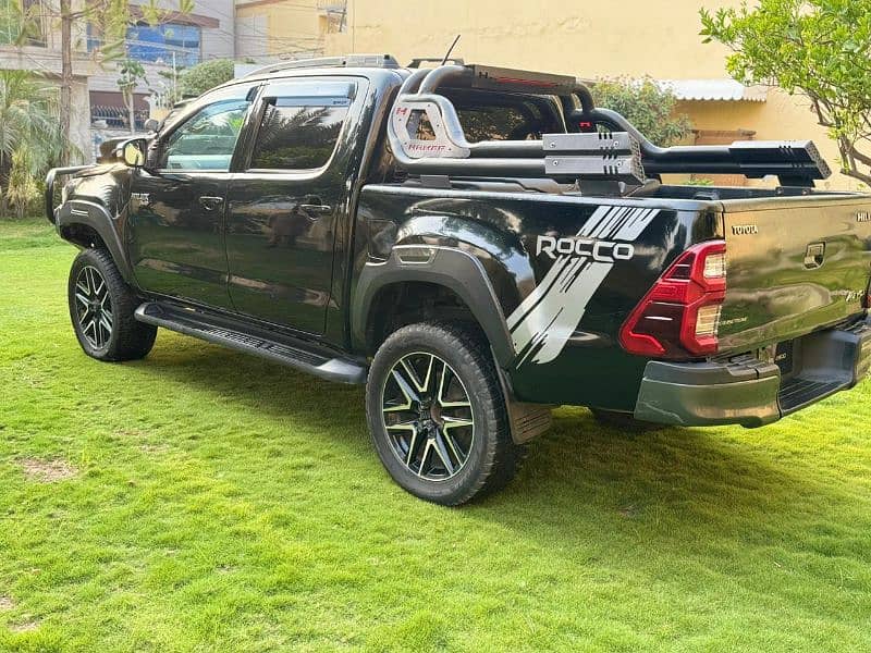 Toyota Hilux 2014 3