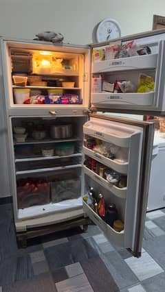 Fridge 16 cubic ft for sale