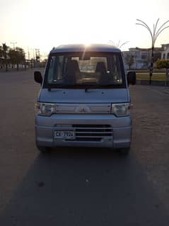 Mitsubishi Minicab Bravo 2013