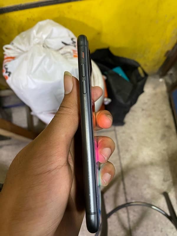 iPhone 11 non pta 4