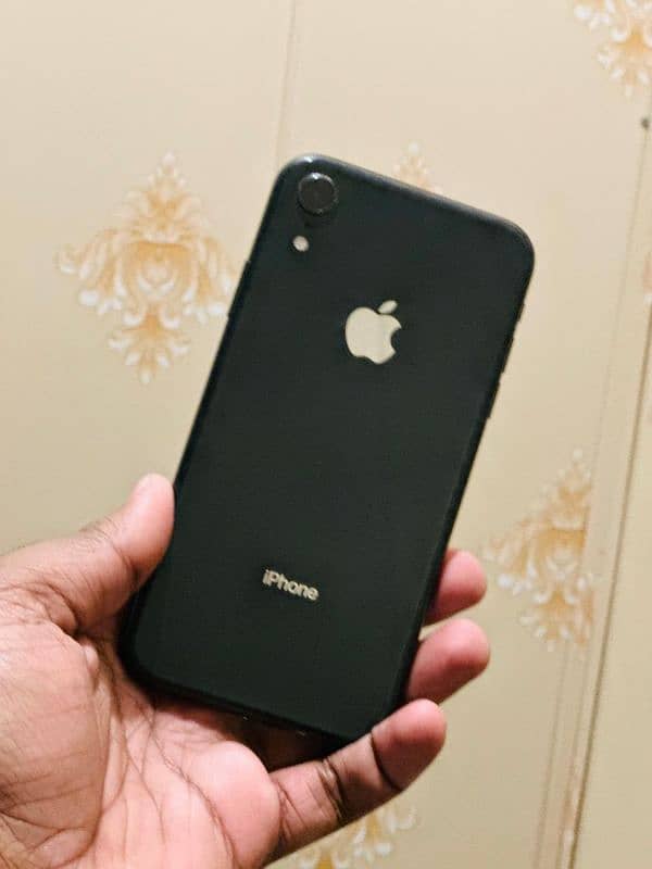 iphone xr factory unlock 64gb 0