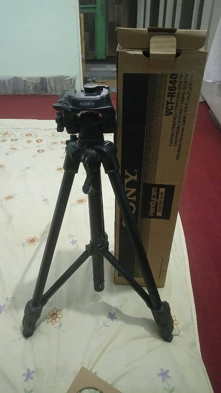 Tripod sony VCT-R 640 2