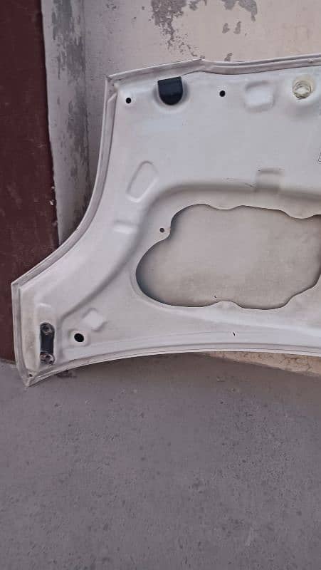 vitz 2005/7 white bonat 3