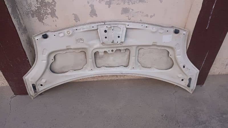 vitz 2005/7 white bonat 9