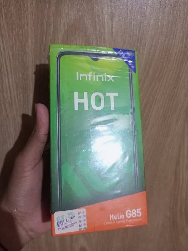 Infinix Hot 10s 7