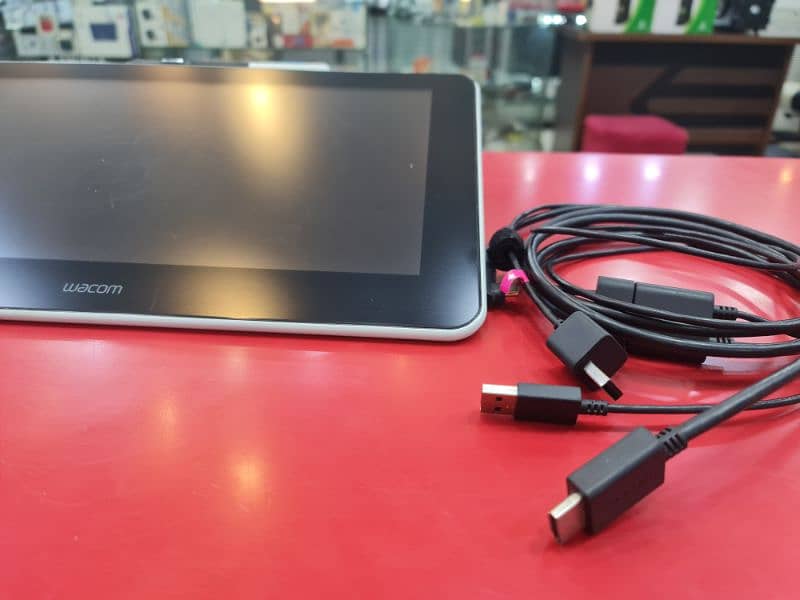 Wacom One Drawing Tablet 2021 (used) 9