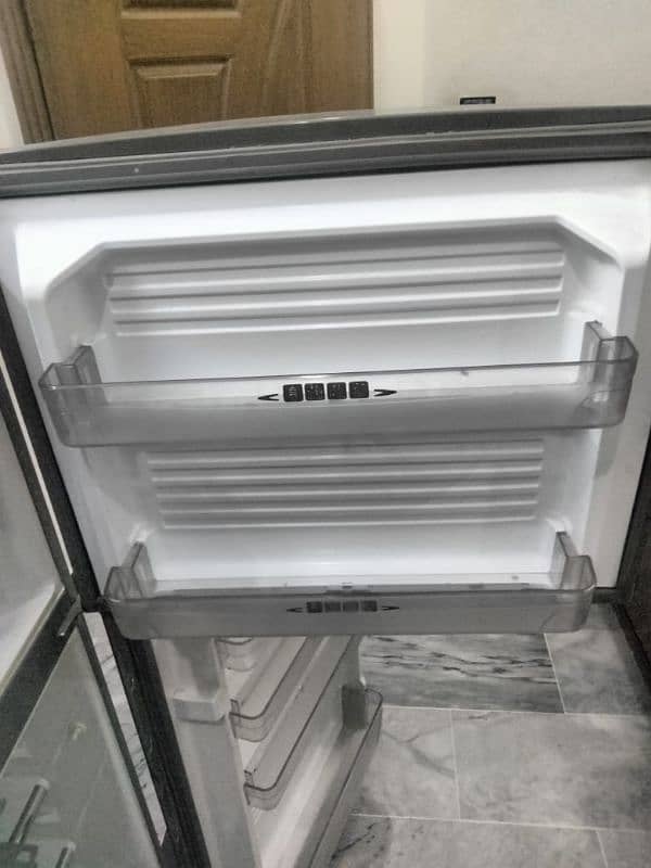 Dawlence Refrigerator (Model No: 9170WB Mono plus) 4