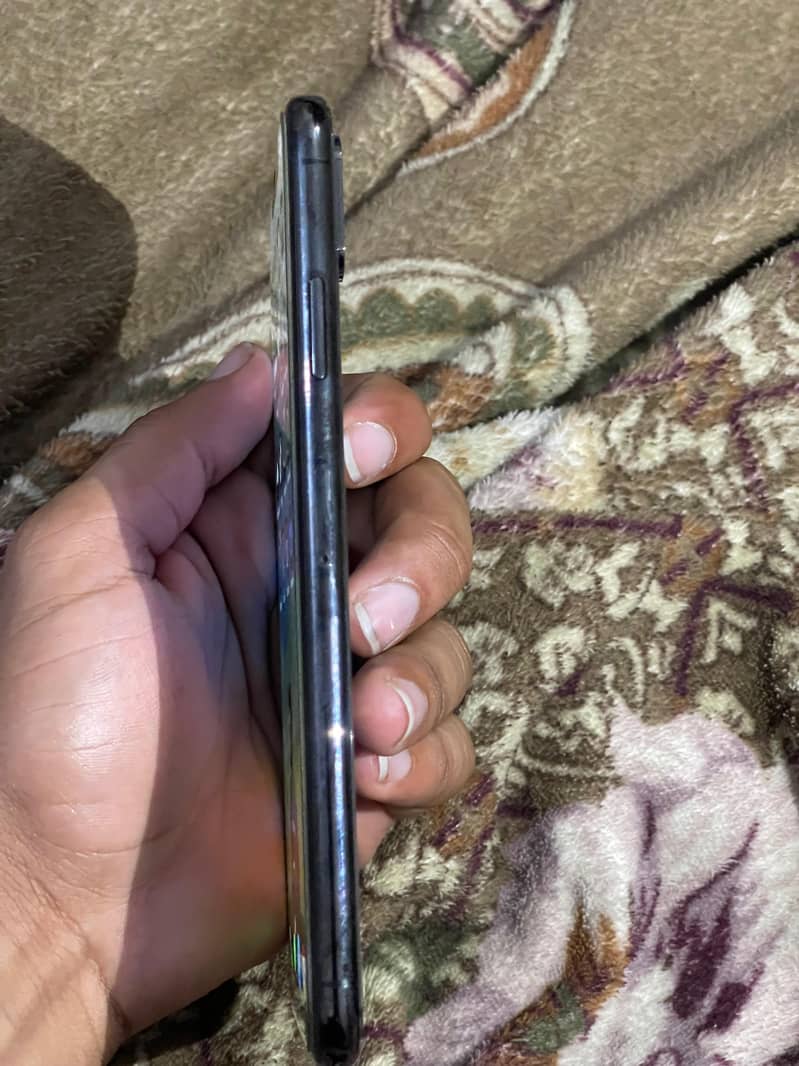 Apple iPhone Xs Max | 9/10 Condition | Non-PTA 5