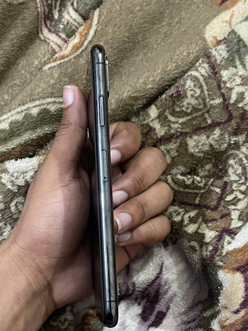 Apple iPhone Xs Max | 9/10 Condition | Non-PTA 8