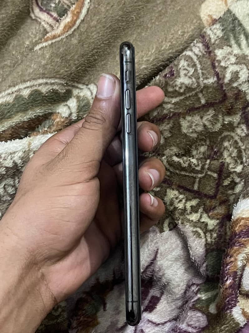 Apple iPhone Xs Max | 9/10 Condition | Non-PTA 9