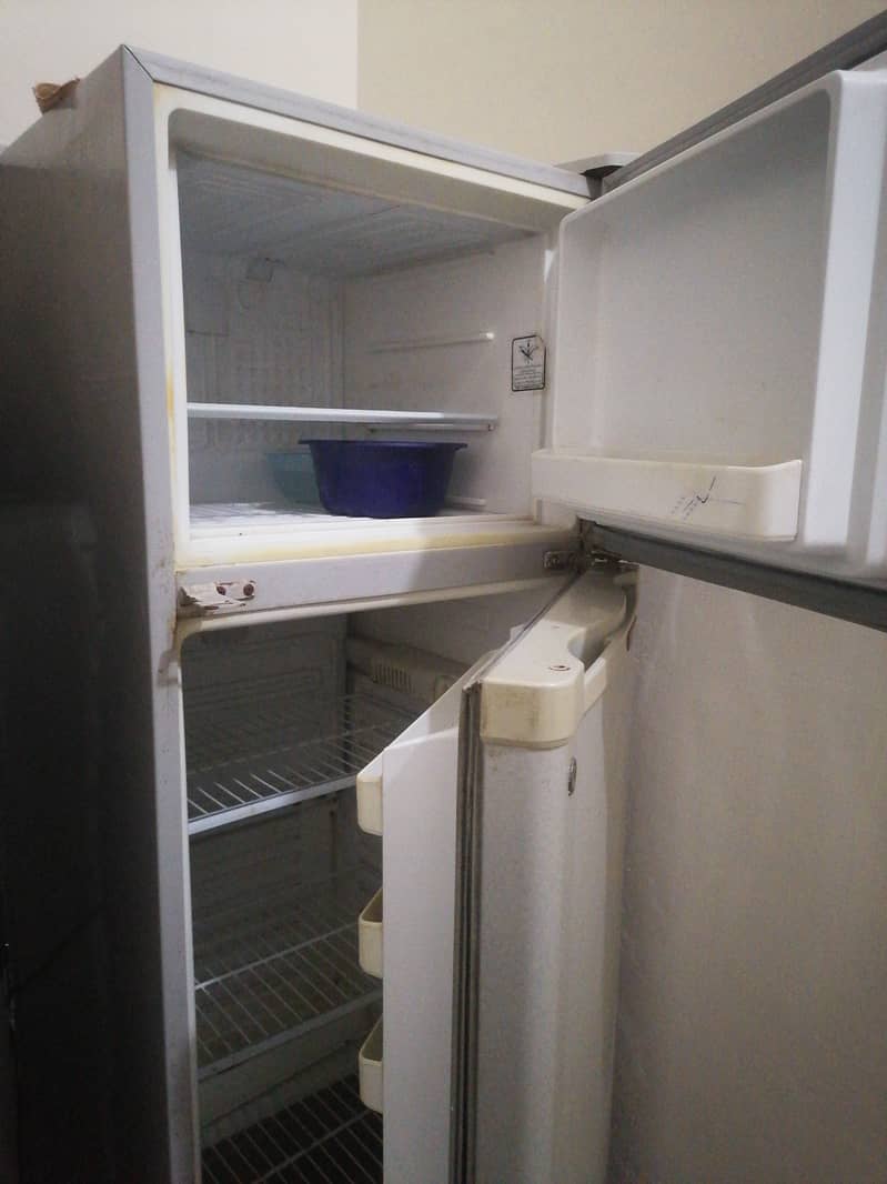 Dawalance fridge for sale. . Excellent condition 1