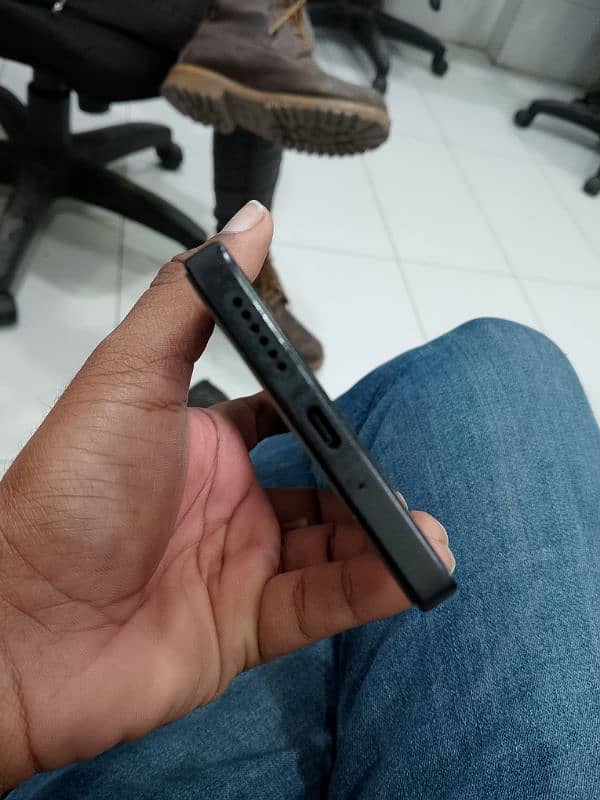 Redmi not 13 pro all ok ha 4 month use howa memory 12/256 3