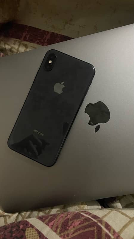 I phone x Black pta 256 5