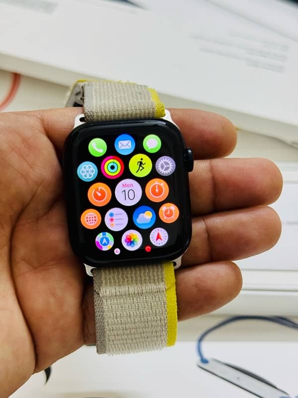 Apple Watch Series 7 45MM 8