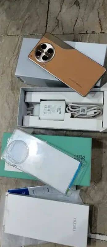 tecno camon 30 full box warrant b ha 1