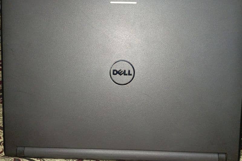 Dell Latitude 3350 1