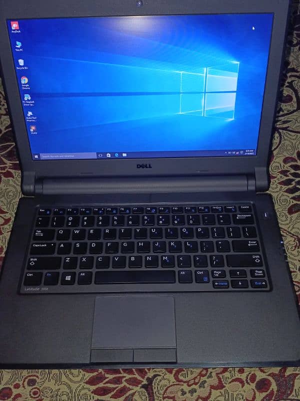 Dell Latitude 3350 2