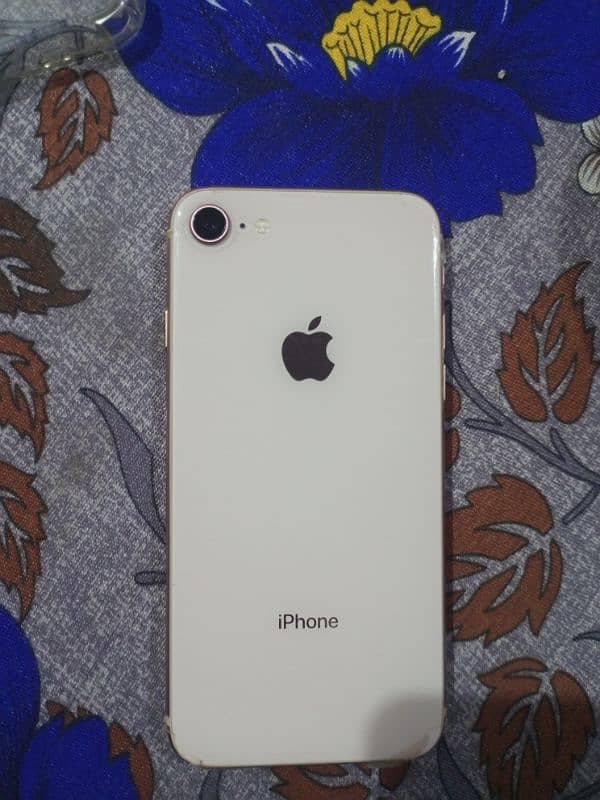 iphone 8 4/64 argent sell 1