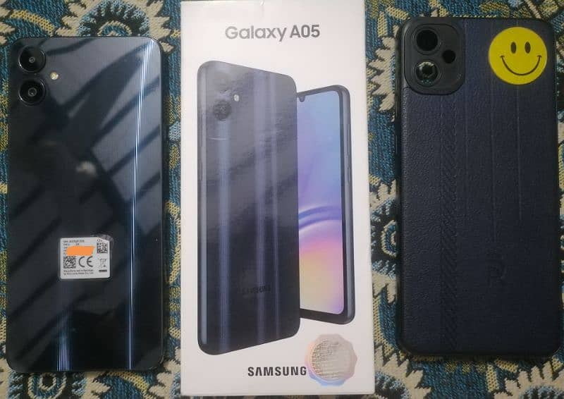 SAMSUNG 05 4GB 128GB 3