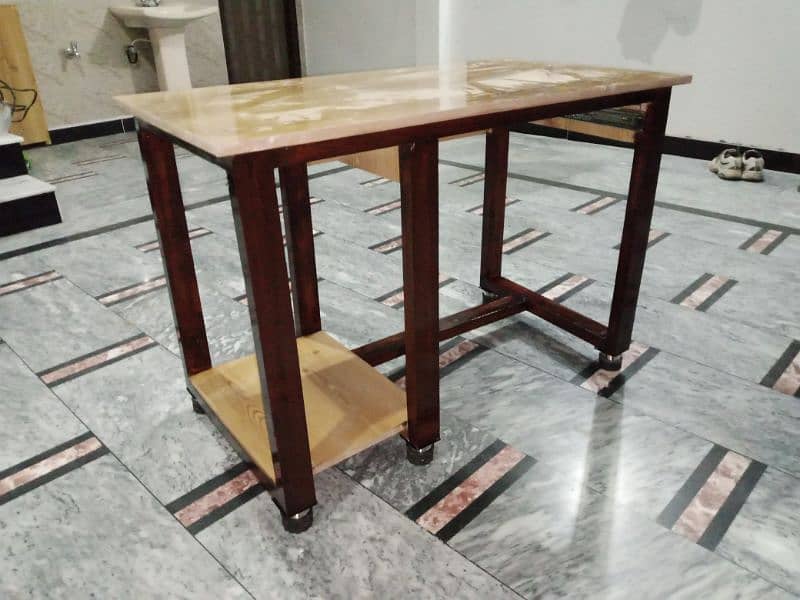 computer table | Gaming table 1