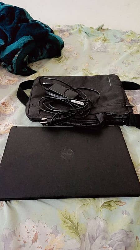 Dell laptop 5th Generation 0