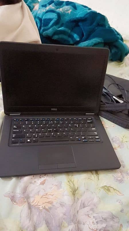 Dell laptop 5th Generation 1