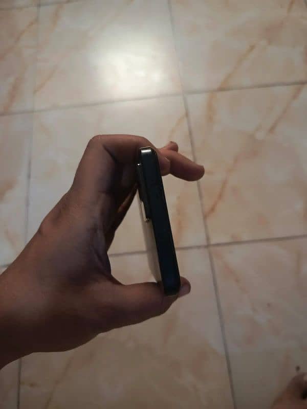 oppo f21 pro black colour 4