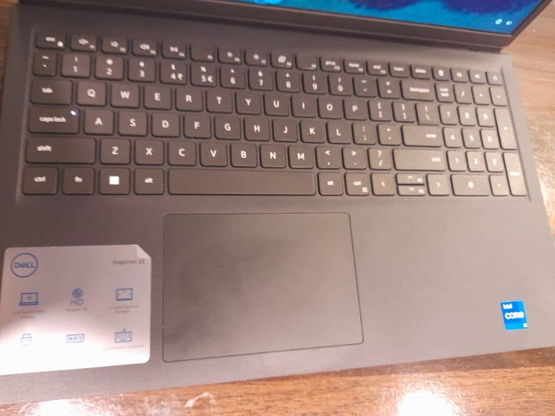 Dell Inspiron 15 3530 1