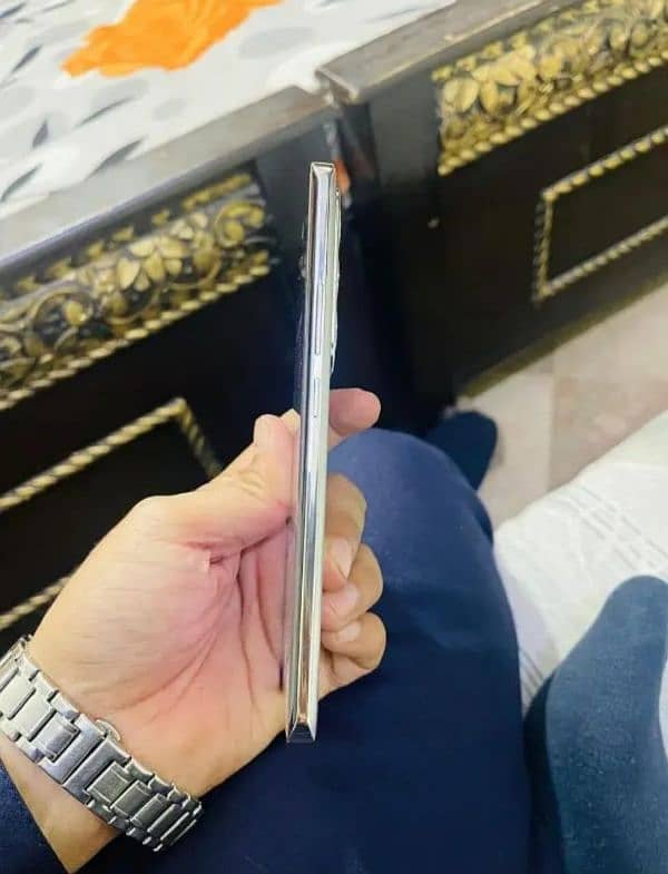 oppo reno12 5G 3