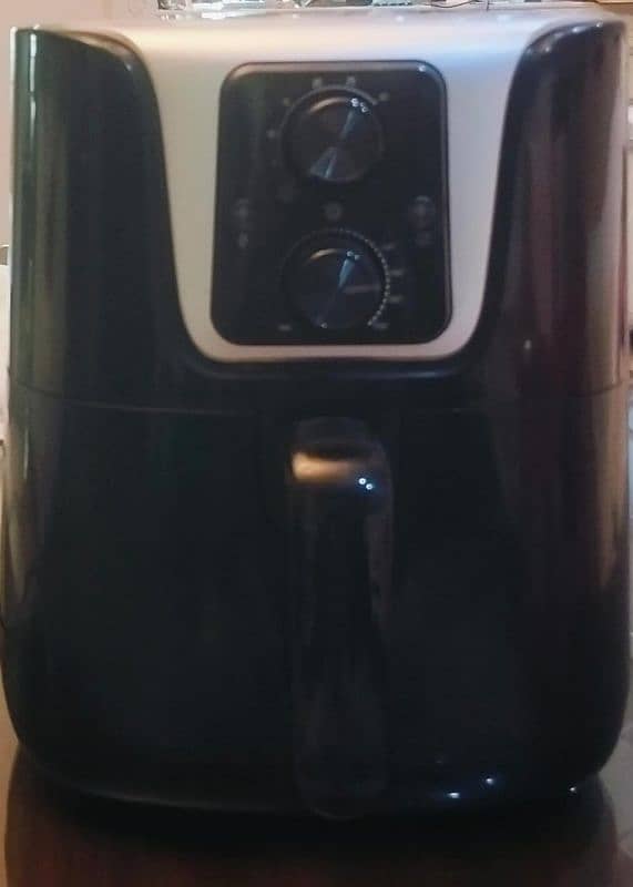 3 Liter Dawlance Company Air fryer 1