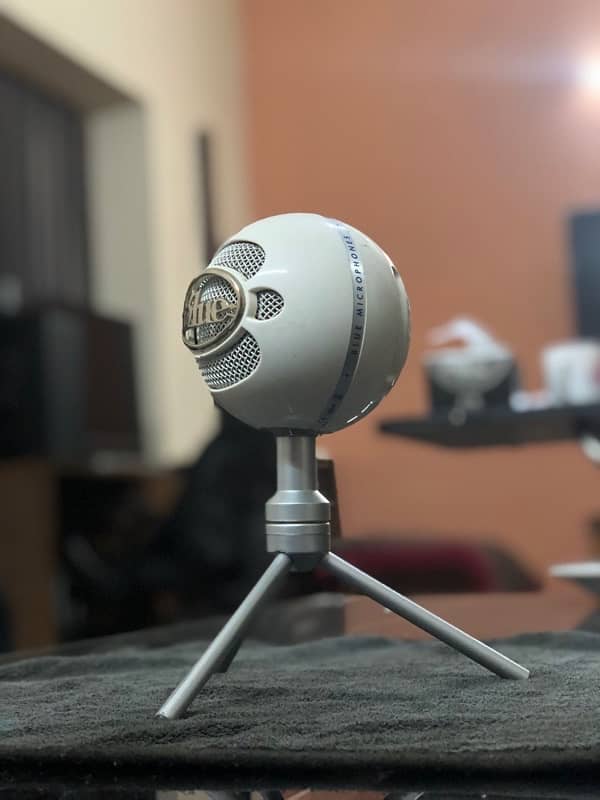 Blue - Snowball condensor Microphone 0