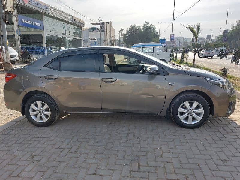 Toyota Corolla Altis 2015 6