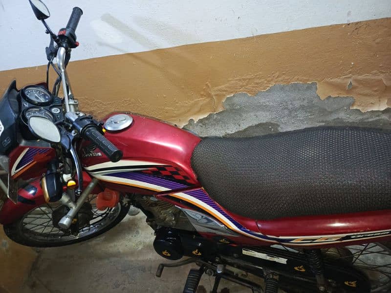 Honda CG 125 exchange possible Suzuki pridor Yamaha ybz dx 1