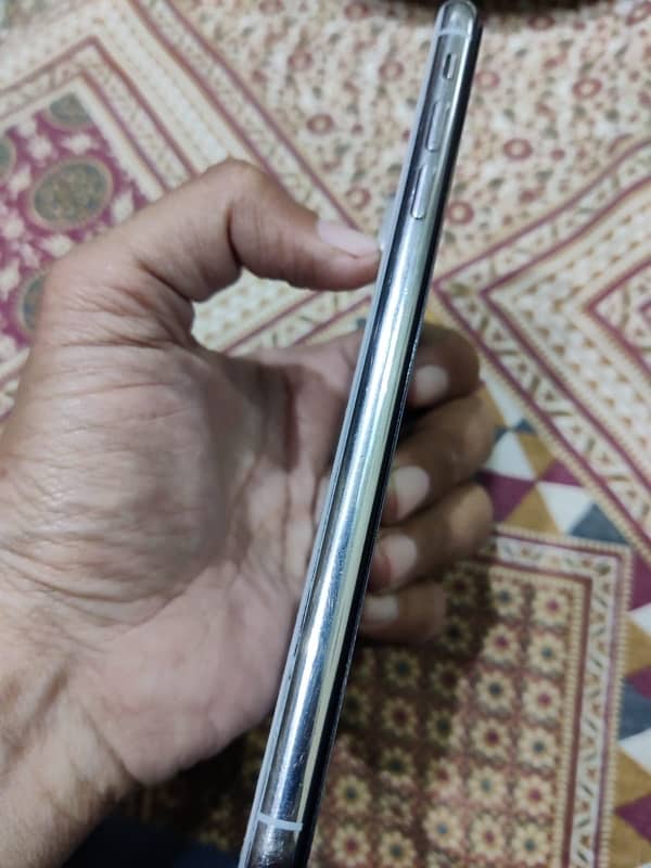 iphone Xs max 64GB PTA 4