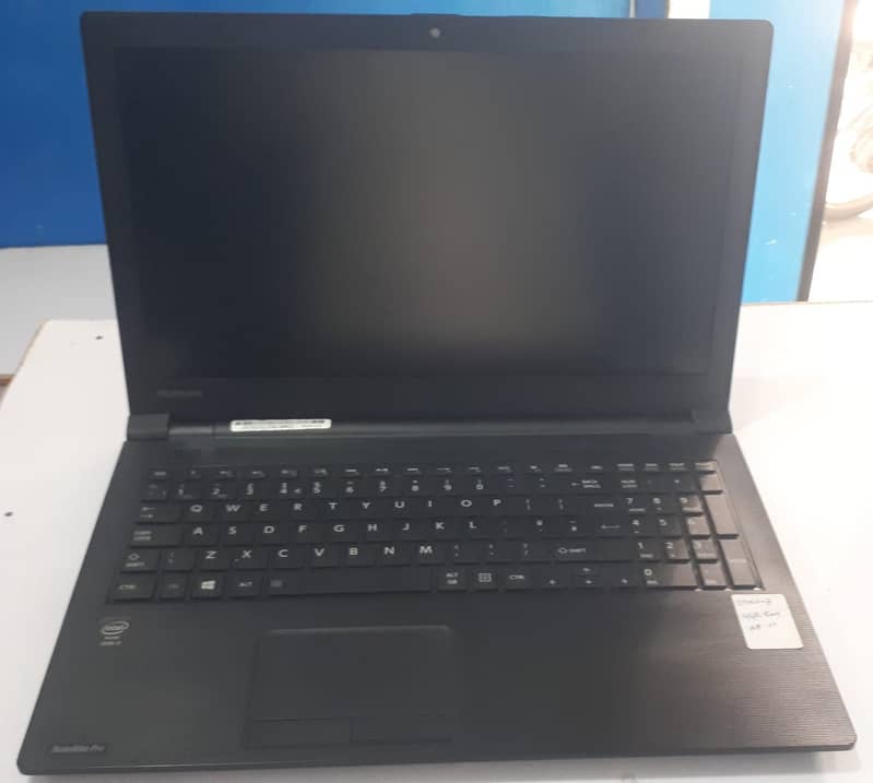 Laptop Toshiba Satelite pro . Generation Core i5. 1