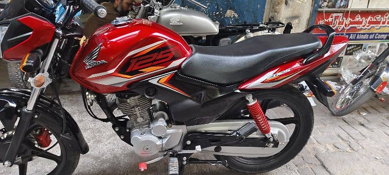 Honda Cb125 brand new condition for sale 12