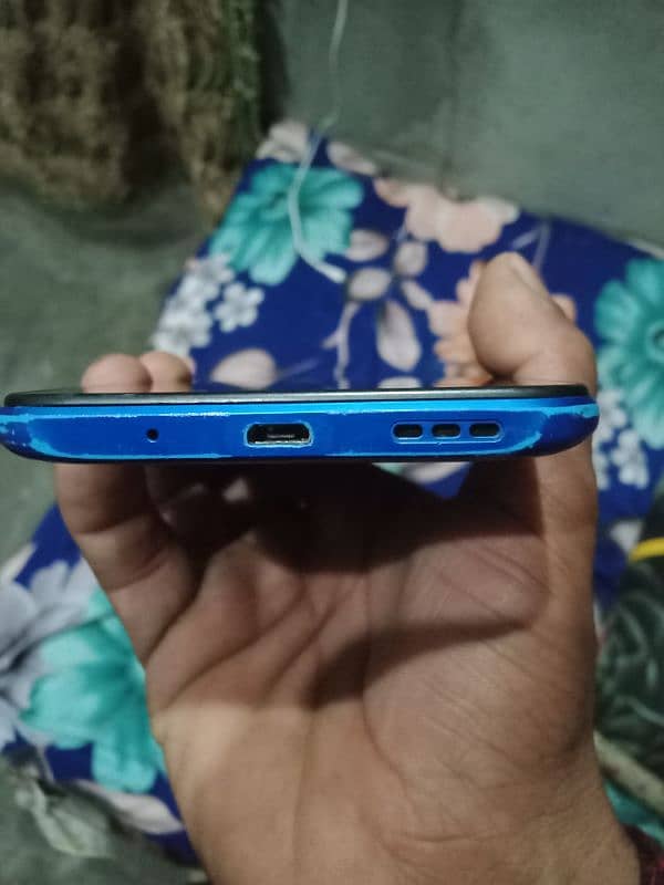 redmi 9C blue colour condition photo mein dekh sakte hain 3GB 64GB 9