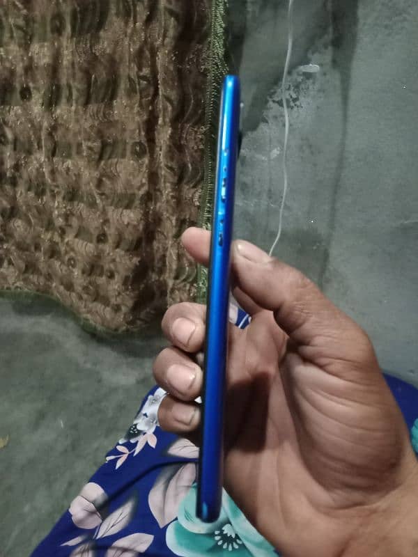 redmi 9C blue colour condition photo mein dekh sakte hain 3GB 64GB 17