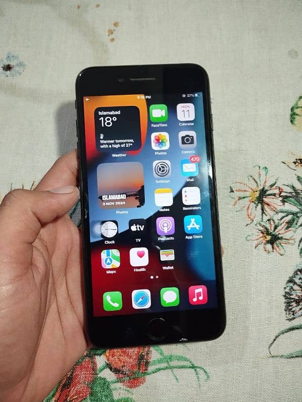 I PHONE 7 PLUS 03181813338 9