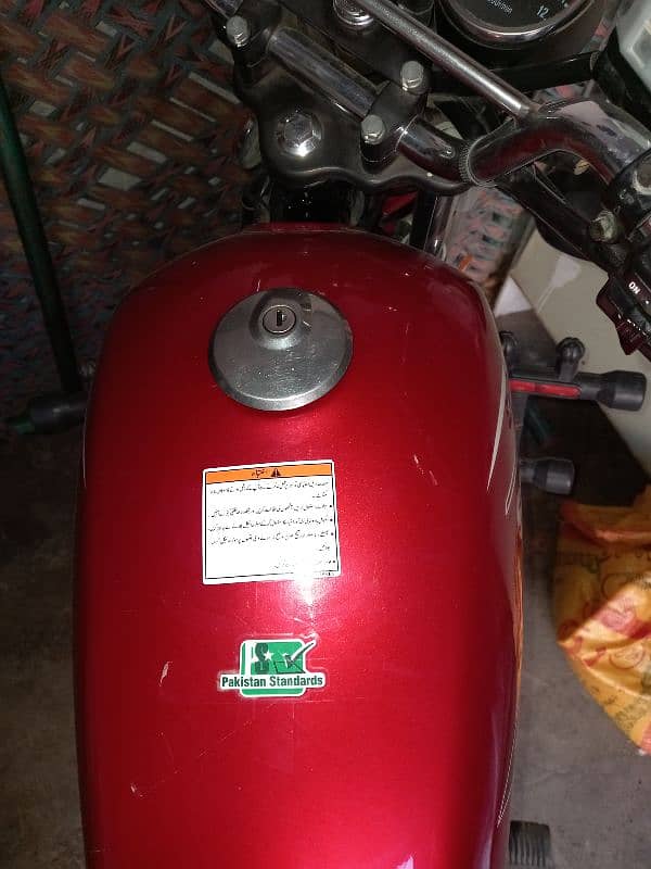 suzuki gs se 150cc peshawar nambar 8